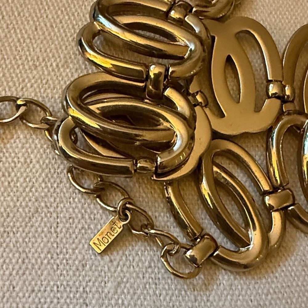 Monet Vintage Roulette Gold Tone Oval Link Collar Necklace. Circa 1956. - Picture 7 of 9